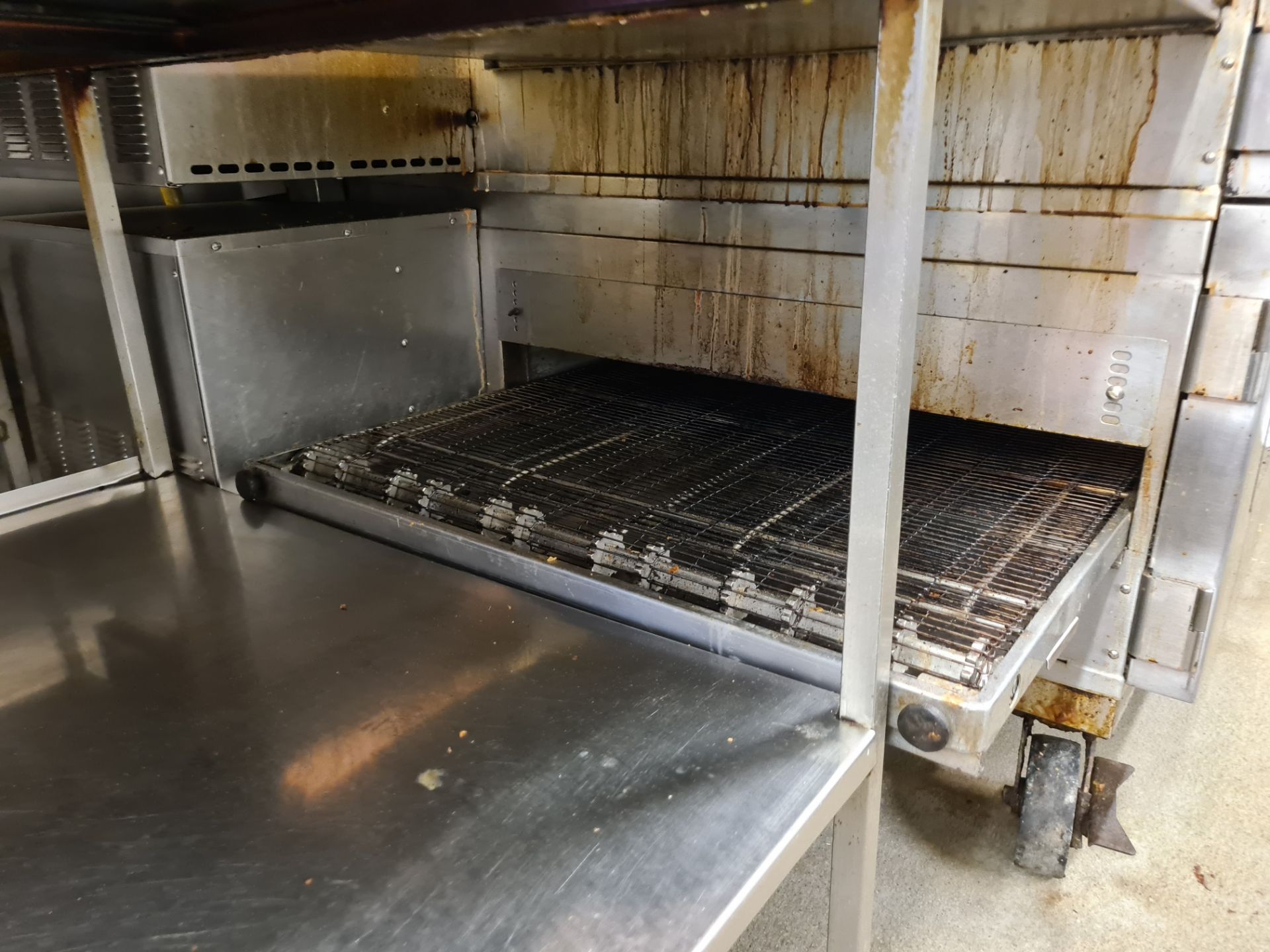 LINCOLN Two Deck Gas Fired Stainless Steel Conveyor Pizza Oven (Gas Needs Disconnecting and - Image 5 of 6