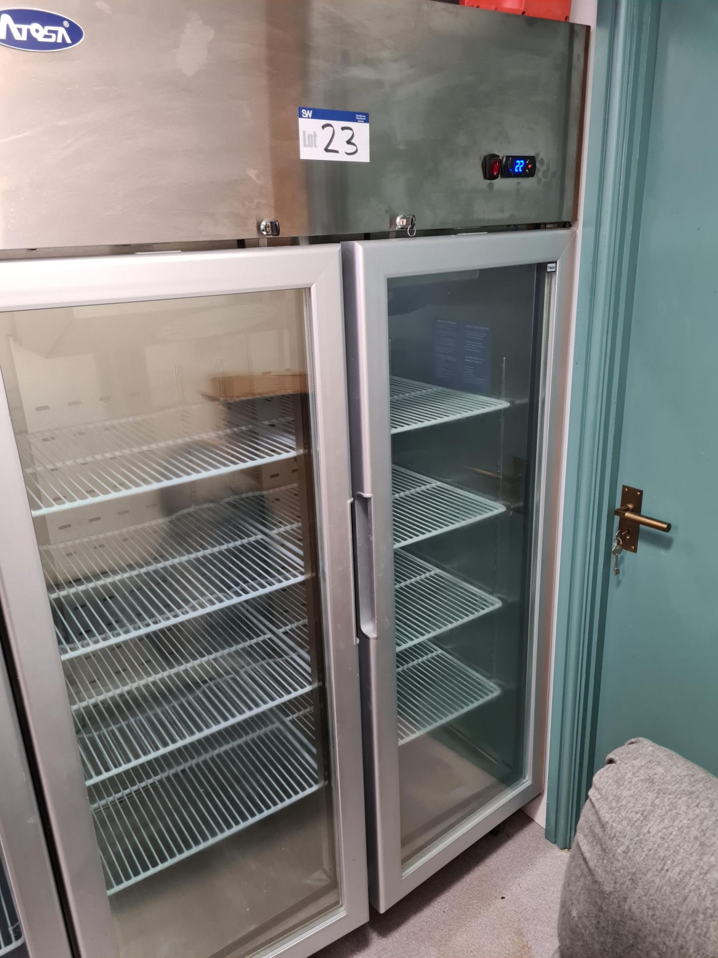 ATOSA YCF9408GR Two Glass Doored/ Stainless Steel Mobile Refrigerator, Approx. 1.2m (L) x 0.7m (W) x - Bild 2 aus 4
