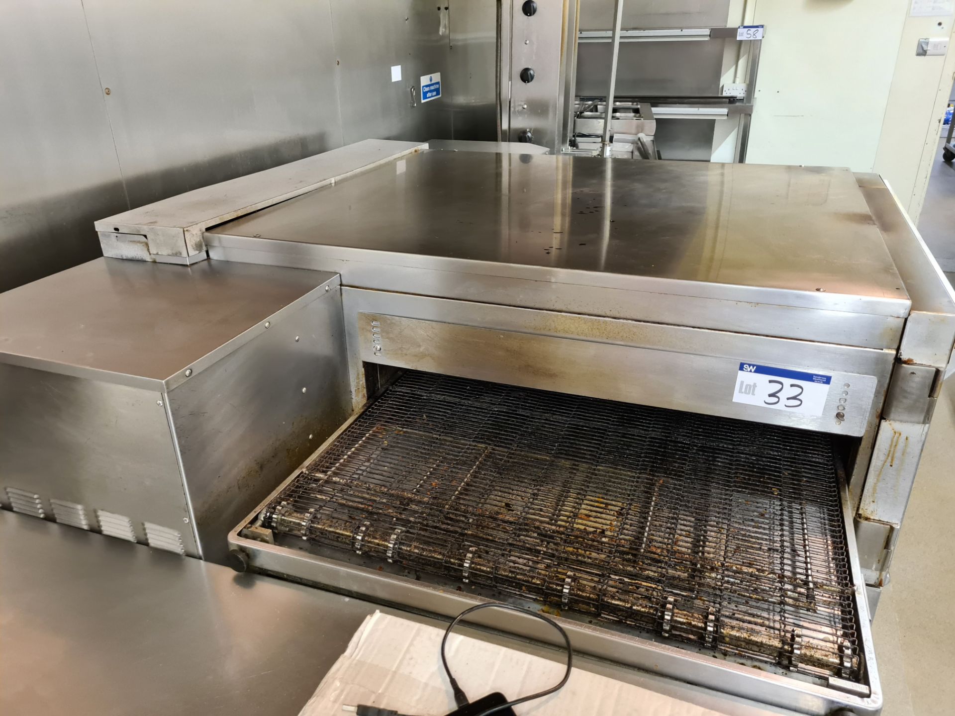 LINCOLN Two Deck Gas Fired Stainless Steel Conveyor Pizza Oven (Gas Needs Disconnecting and - Image 4 of 6