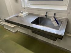 Single Bowl Stainless Steel Sink, approx. 1.3m x 600mm (pipe to be capped by purchaser)Please read
