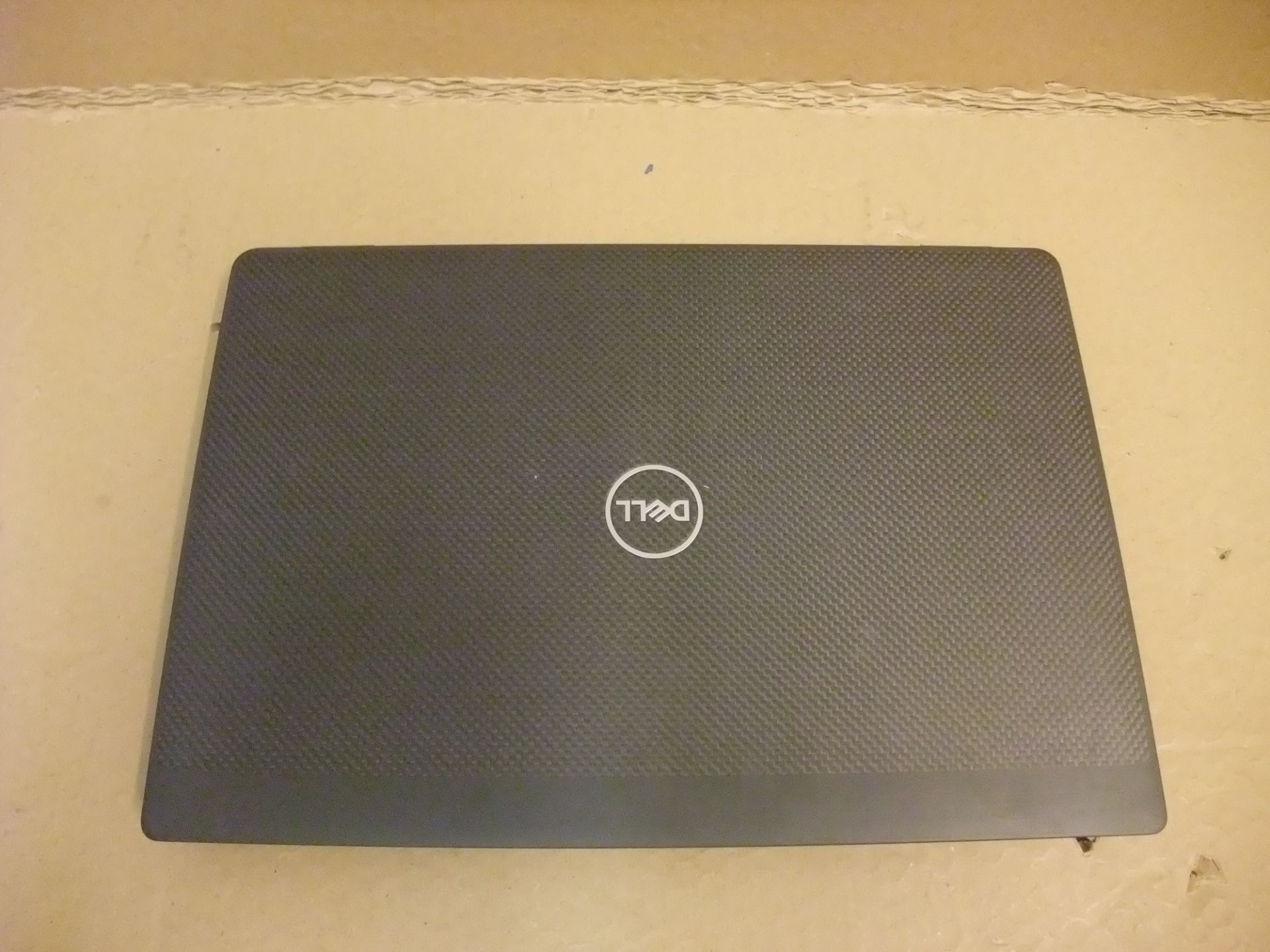 Dell Latitude 7310 Laptop - i7-10610U, 16Gb RAM, 256Gb M2 drive, Windows 10 Pro WITH Dell D6000 - Image 2 of 5