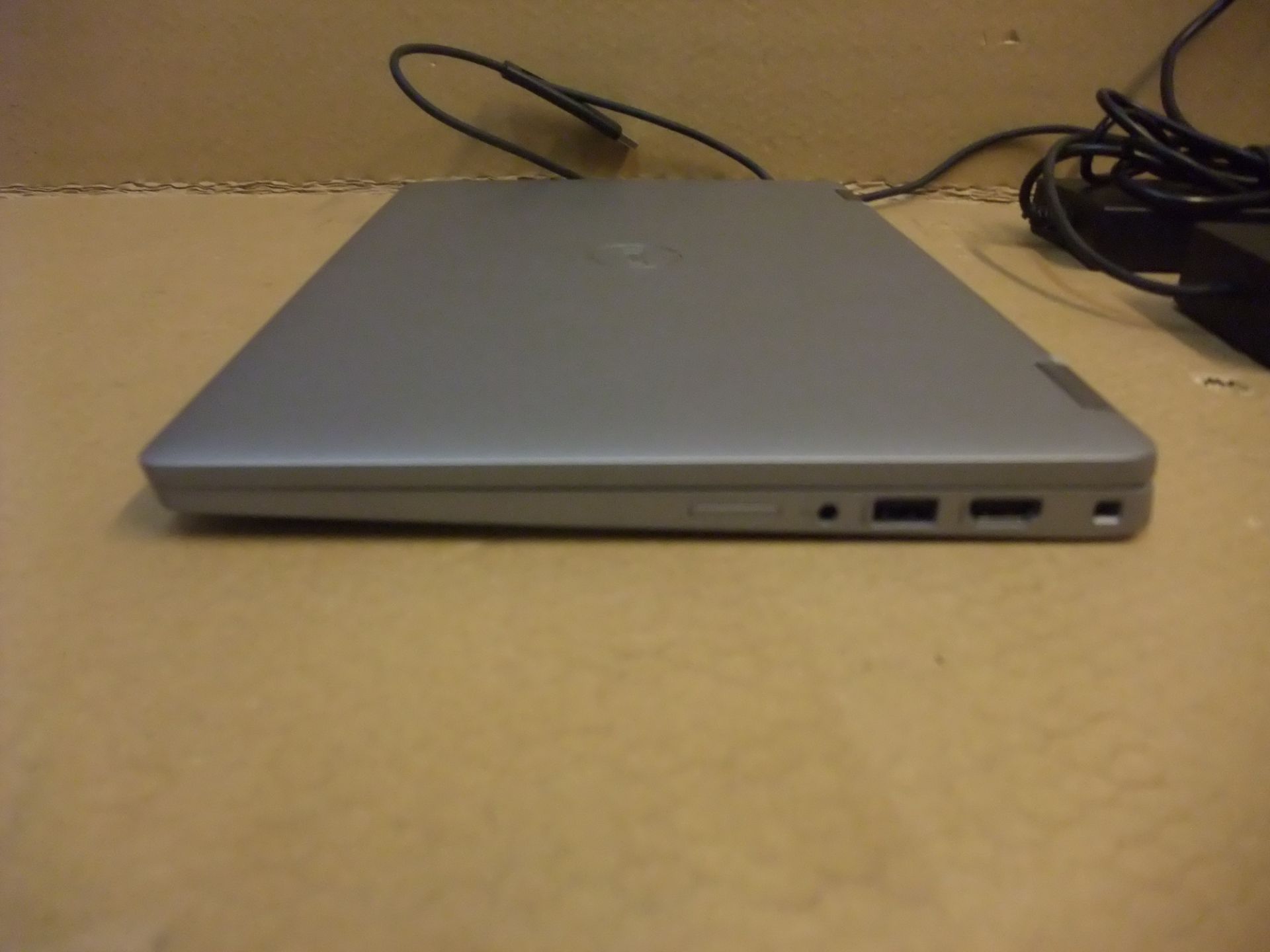 Dell Latitude 5320 Laptop - i5-1135G7, 8Gb RAM, 256Gb M2 drive, Windows 10 Pro, with Dell D6000 - Image 5 of 10