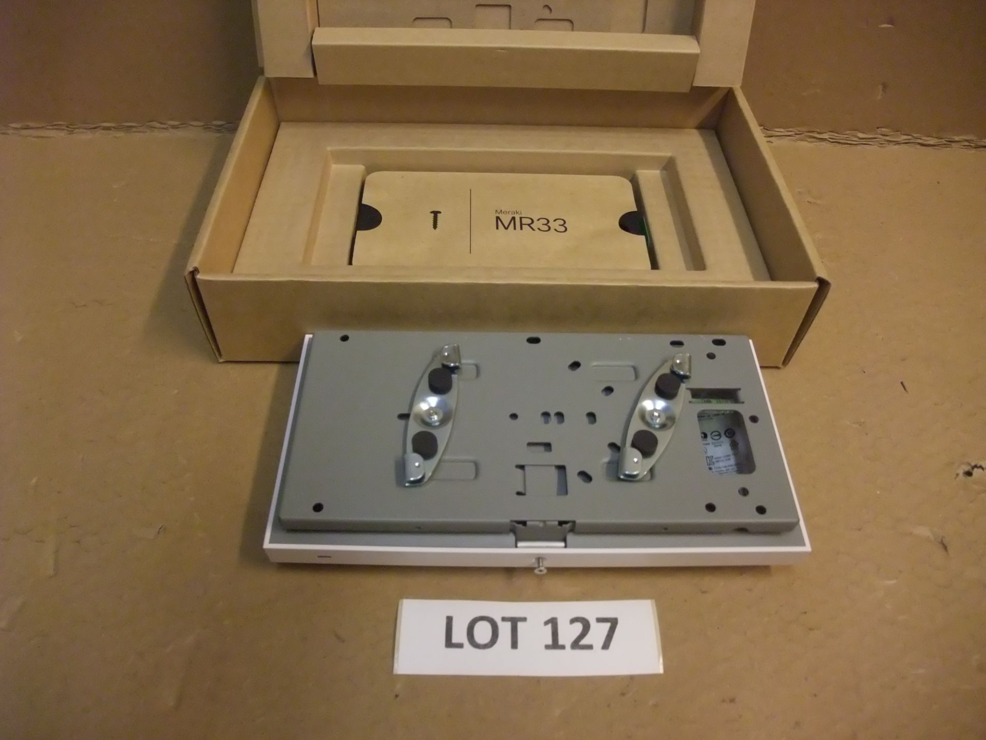 Eight Cisco Meraki MR33 Cloud-Managed Wireless Access Points (unclaimed) - boxed with brackets & - Image 2 of 2