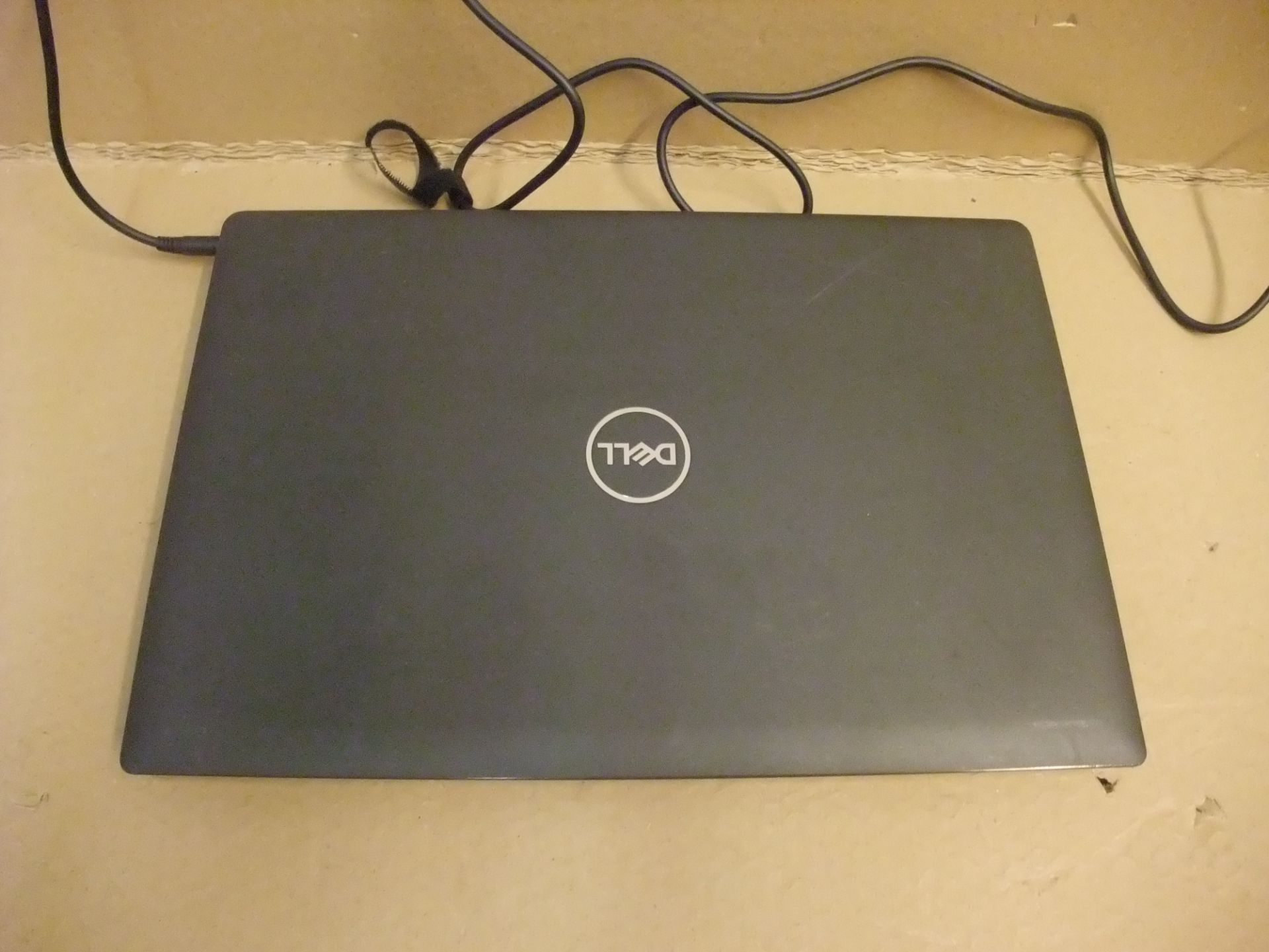 Dell Latitude 3520 Laptop - i7-1165G7, 8Gb RAM, 256Gb M2 drive, Windows 10 Pro (PSU & power lead - Image 2 of 5