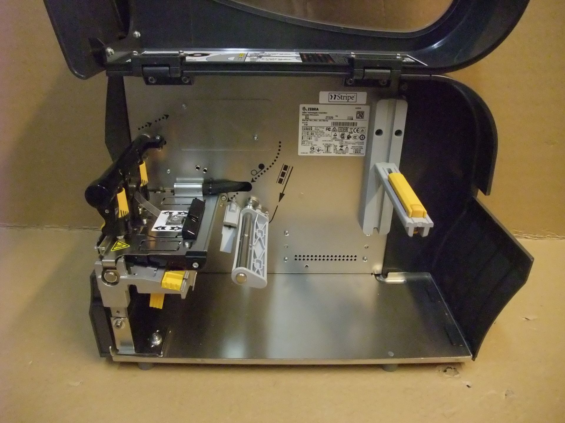 Zebra ZT220 Label Printer - ethernet (RJ45), USB 2.0 and RS-232 Serial portsPlease read the - Image 3 of 5