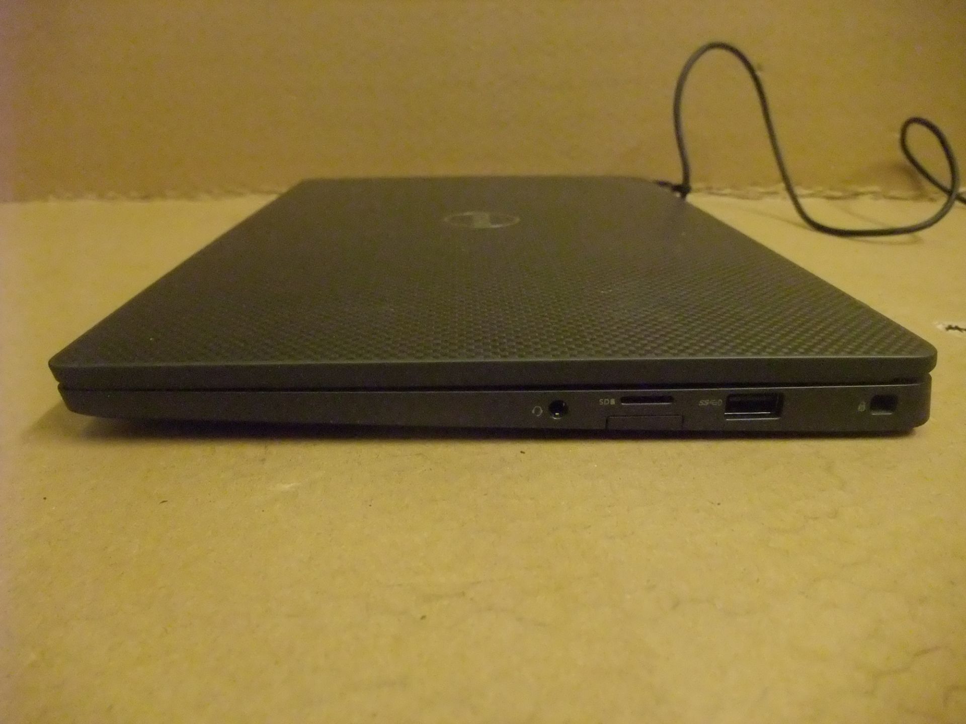 Dell Latitude 7300 Laptop - i7-8665U, 16Gb RAM, 256Gb M2 drive, Windows 10 Pro (PSU & power lead - Image 4 of 5