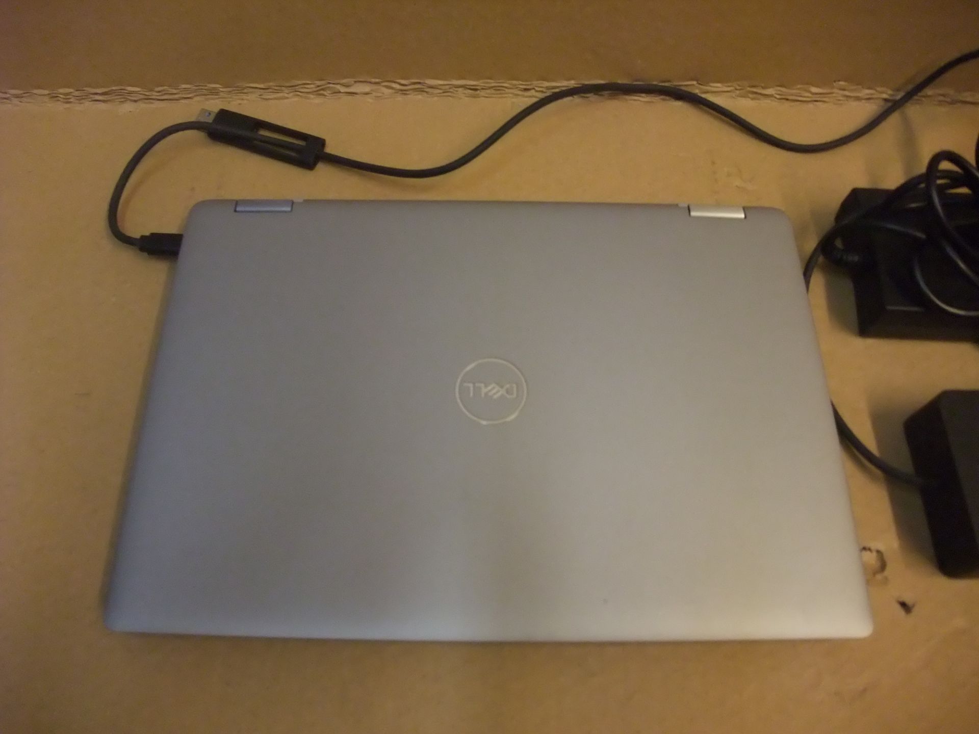 Dell Latitude 5320 Laptop - i5-1135G7, 8Gb RAM, 256Gb M2 drive, Windows 10 Pro, with Dell D6000 - Image 3 of 10