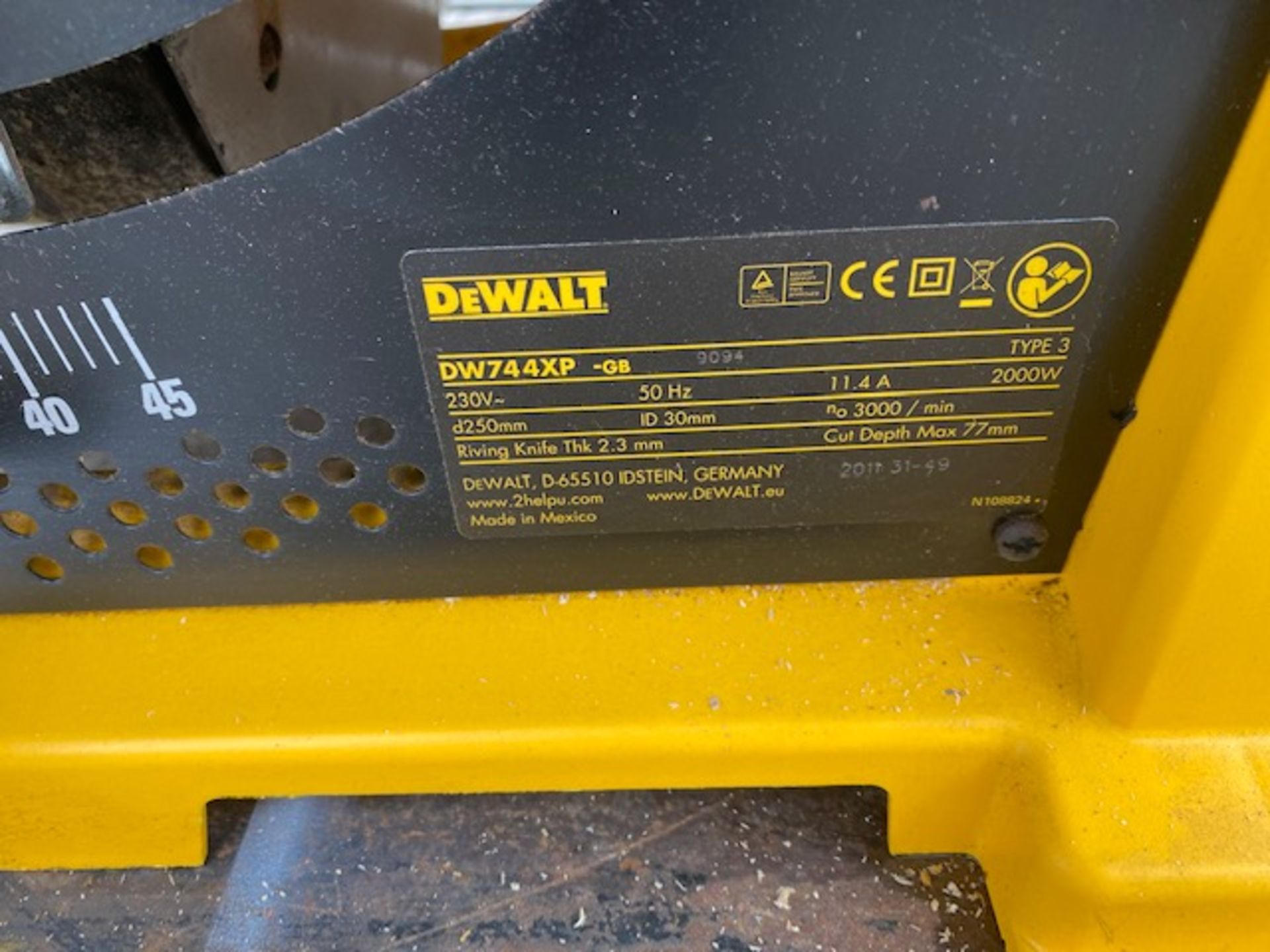 DeWalt DW744XP Site/ Bench Top Saw, 240V (vendors comments - good condition), lot location - - Image 5 of 5