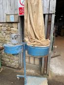 Single Bag Dust Unit, on wheels, 1.5kW motor (vendors comments - good condition), lot location -