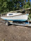 18ft Sailing Boat (vendors comments - great restoration project) (trailer not included), lot