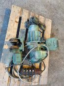 Clayton Safelink R12 Electric Geared Jib (vendors comments - good condition), lot location -