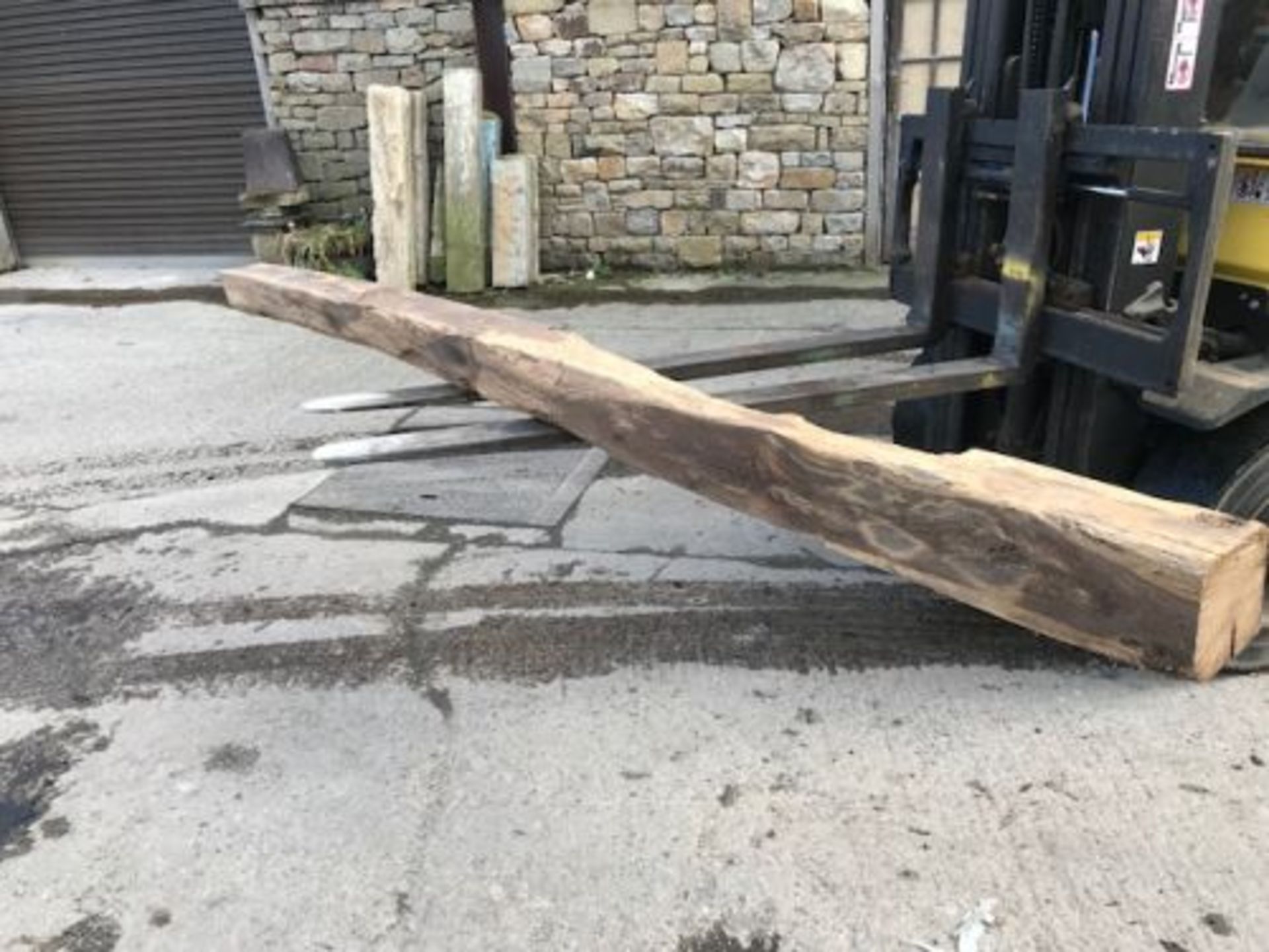 Old Oak Beam, approx. 11ft tall, (vendors comments - cleaned and would make a lovely feature beam, - Image 4 of 4