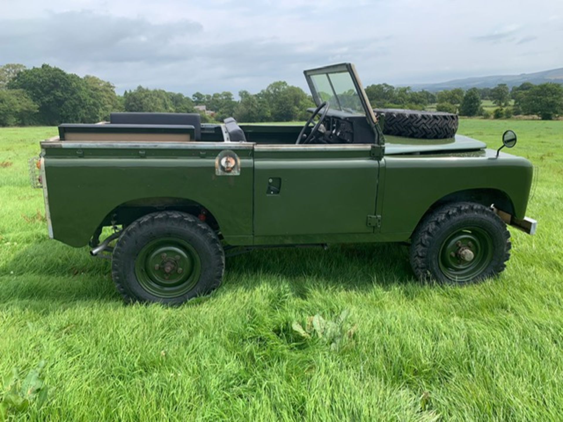 1977 Land Rover Series 3 PETROL 4X4 LIGHT UTILITY VEHICLE, registration no. YAA 983R, date first - Image 3 of 23