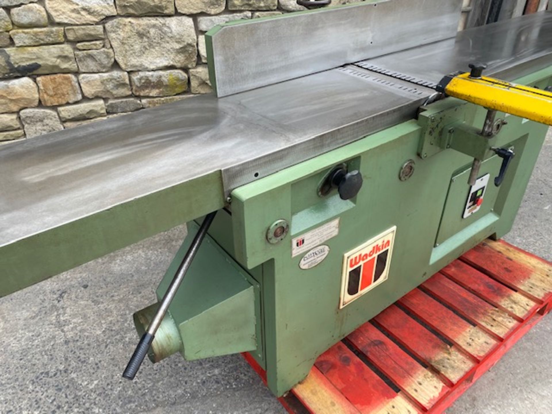 Wadkin Super 400 Long Bed Surface Planer, serial no. 921192, with dc braking, 400mm capacity, four - Image 5 of 11