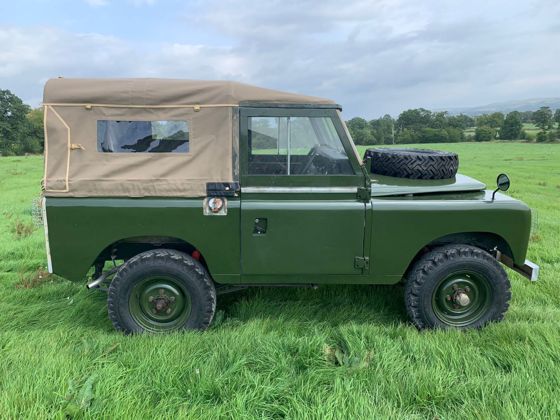 1977 Land Rover Series 3 PETROL 4X4 LIGHT UTILITY VEHICLE, registration no. YAA 983R, date first - Image 2 of 23