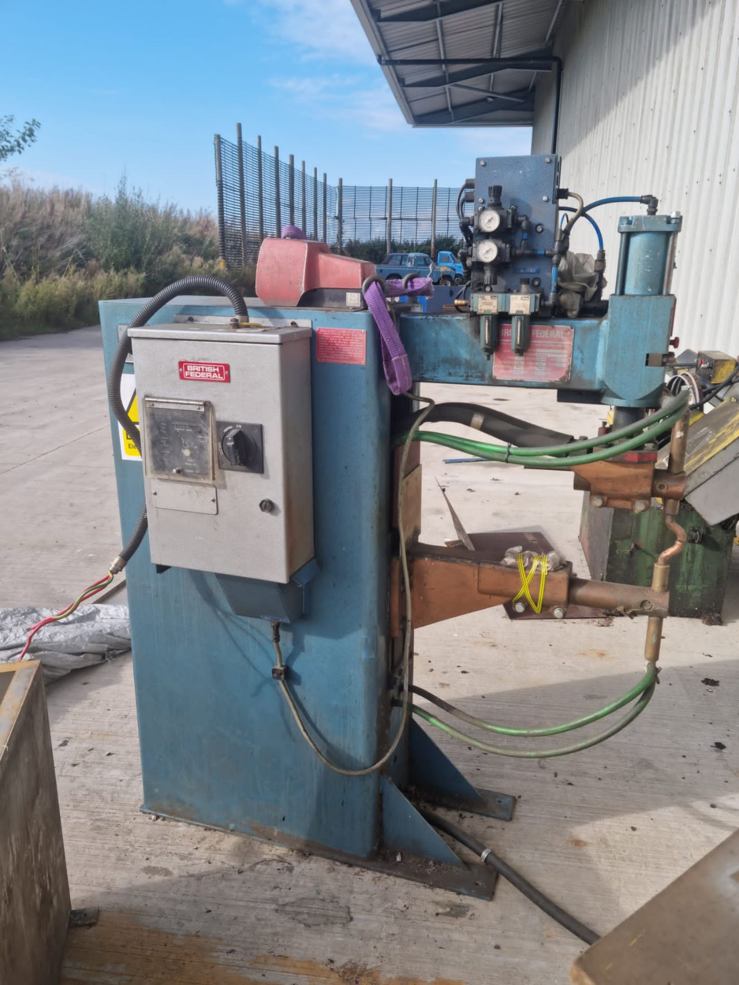 British Federal Spot Welder, with water tank, three phase, with foot pedal (vendors comments -