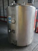 Mixer & Tank Large, slow speed stirrer, loading fr