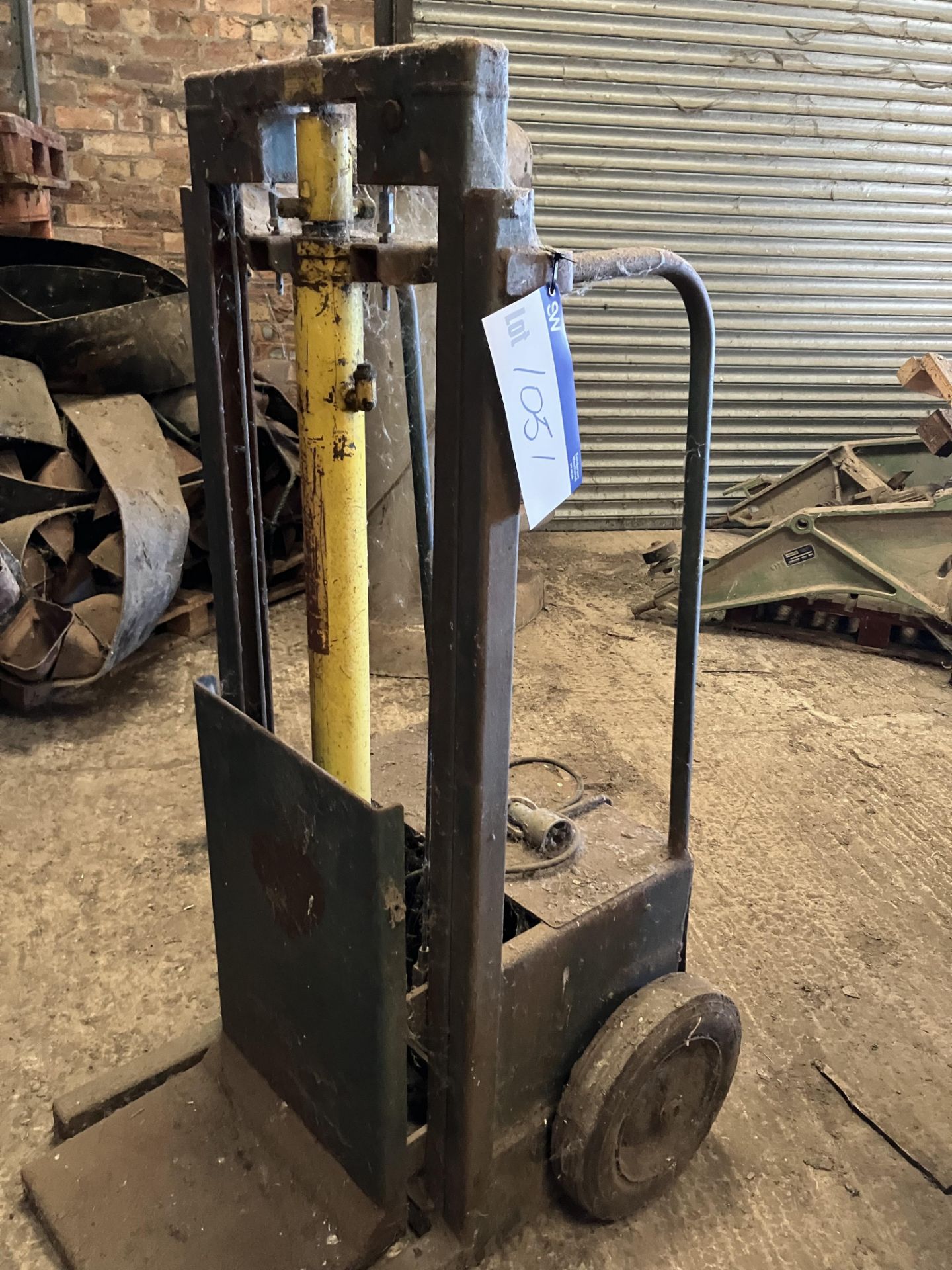 Lodematic Portable Hydraulic Sack Lifter, 140lb ma