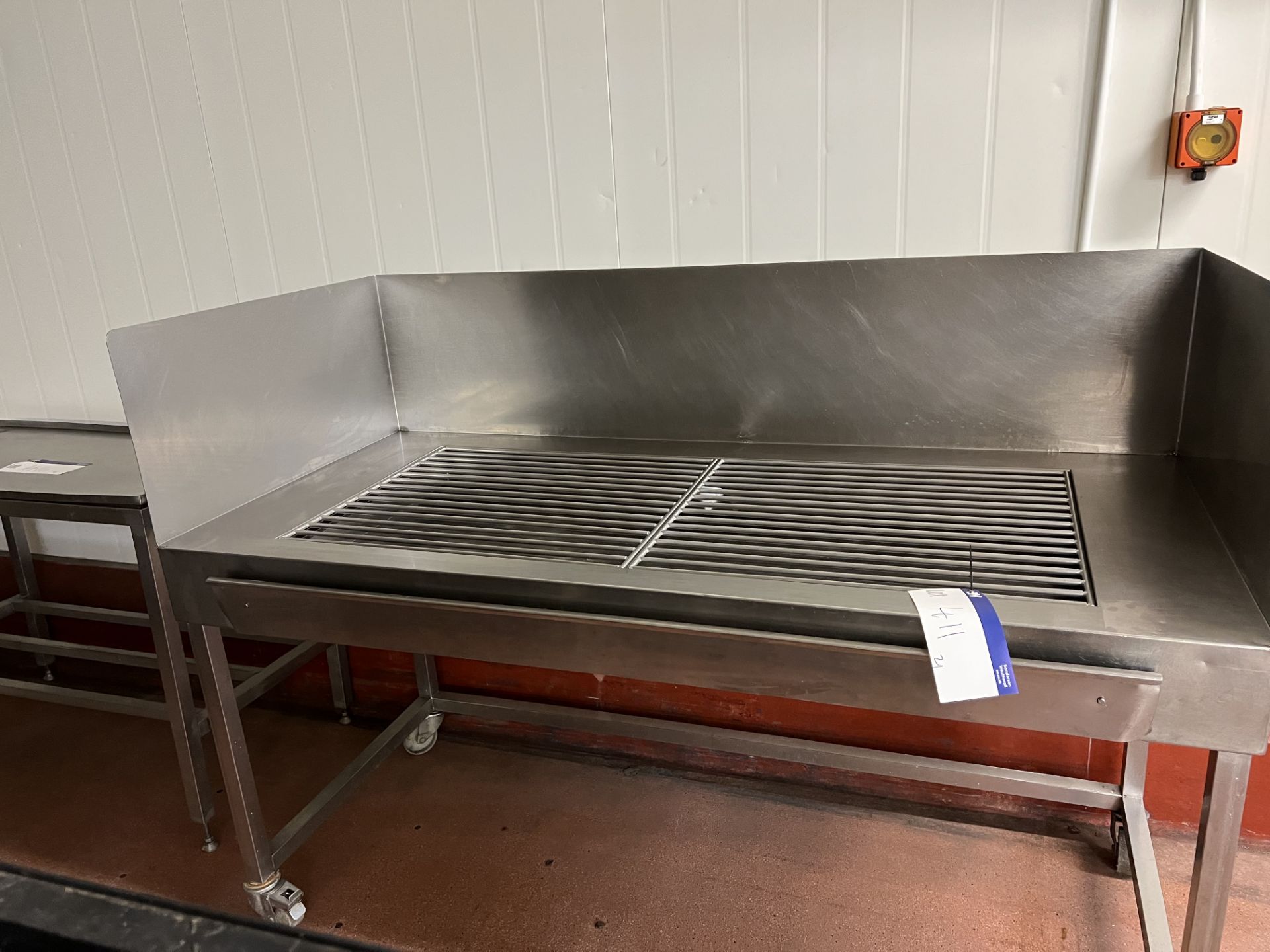 High Sided Mobile Draining Table, approx. 1.8m x 0 - Image 2 of 3