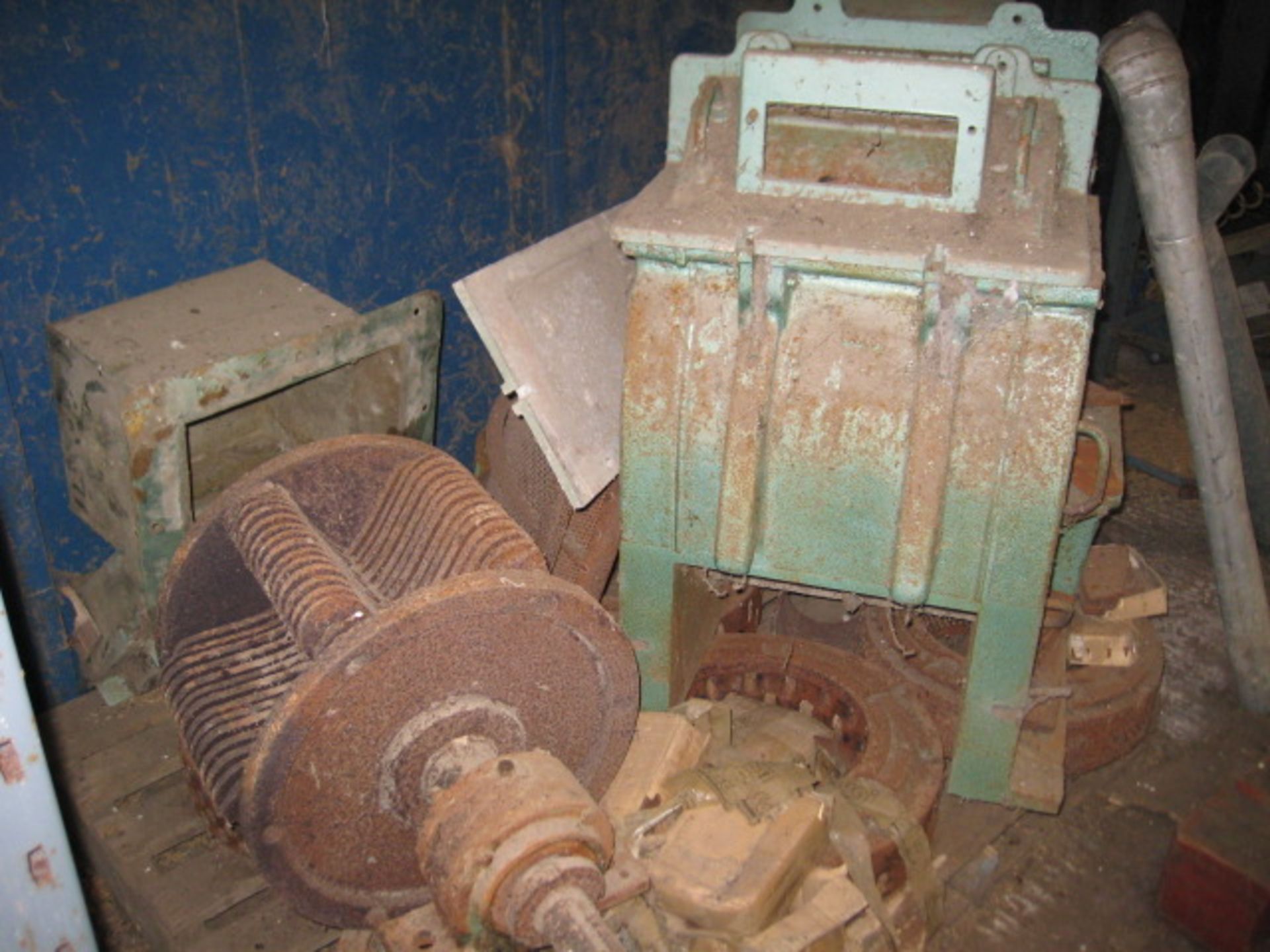 Christy X15 Hammer Mill Body, with screens and rot - Image 3 of 4