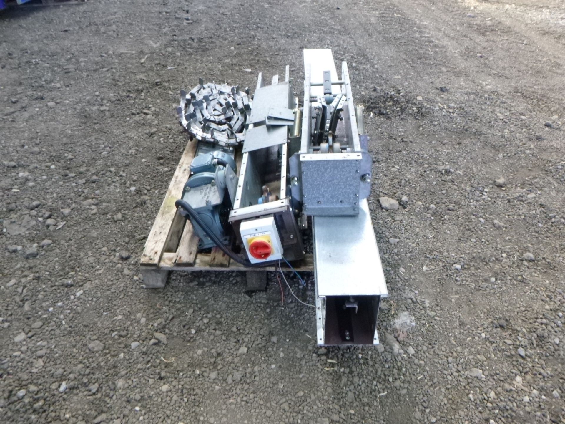 Carier C5 Conveyor, approx. 4m long, 0.75kW, three - Image 2 of 4