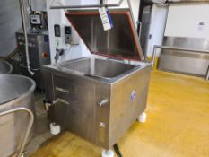 Bastra 8310-3 Stainless Steel Heated Tank, serial no. 24337, year of manufacture 2015, 300 litre