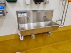 Syspal Stainless Steel Knee Operated Sink, with dispending unitPlease read the following important