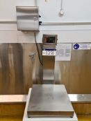 Avery Berkel HL625 Stainless Steel Load Cell Bench Weigher, serial no. 022886, with platform 500mm x