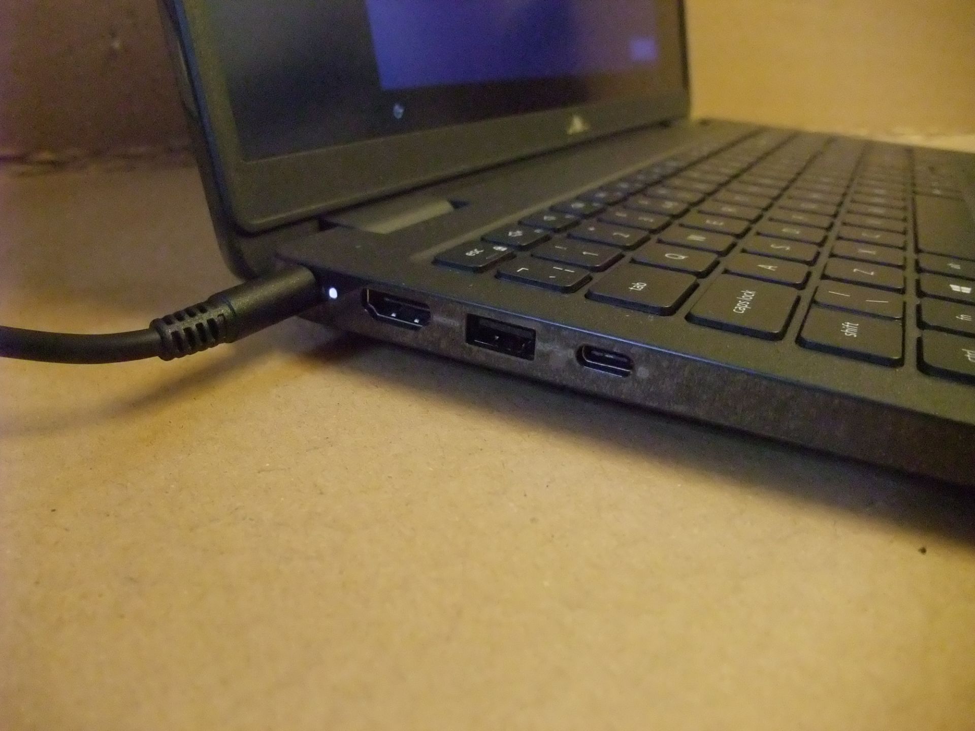 Dell Latitude 3520 Laptop - i5-1135G7, 8Gb RAM, 256Gb M2 drive, Windows 10 Pro (PSU & power leads - Image 3 of 3