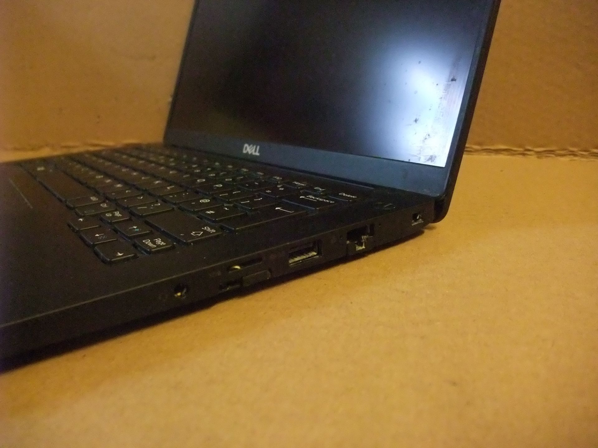 Dell Latitude 7390 Laptop - i7-8650U, 8Gb RAM, 256Gb M2 drive, Windows (PSU & power leads included) - Image 4 of 5