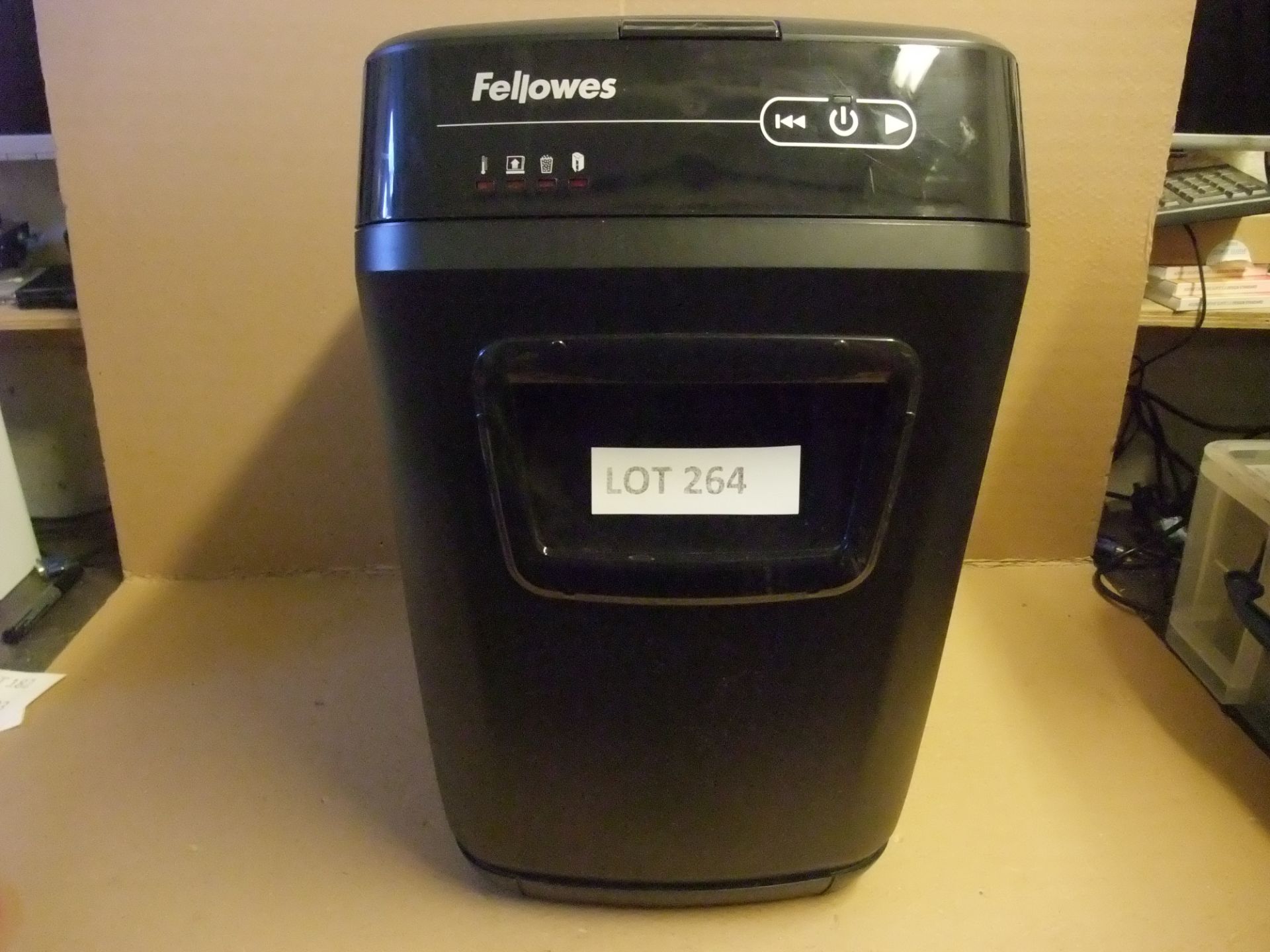 Fellowes 150C Cross-Cut ShredderPlease read the following important notes:- All lots must be cleared