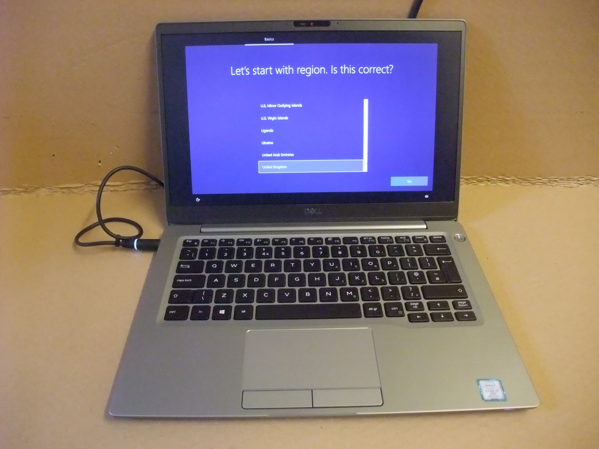 Dell Latitude 7300 Laptop - i7-8665U, 16Gb RAM, 512Gb M2 drive, Windows 10 Pro (PSU & power lead - Image 2 of 5