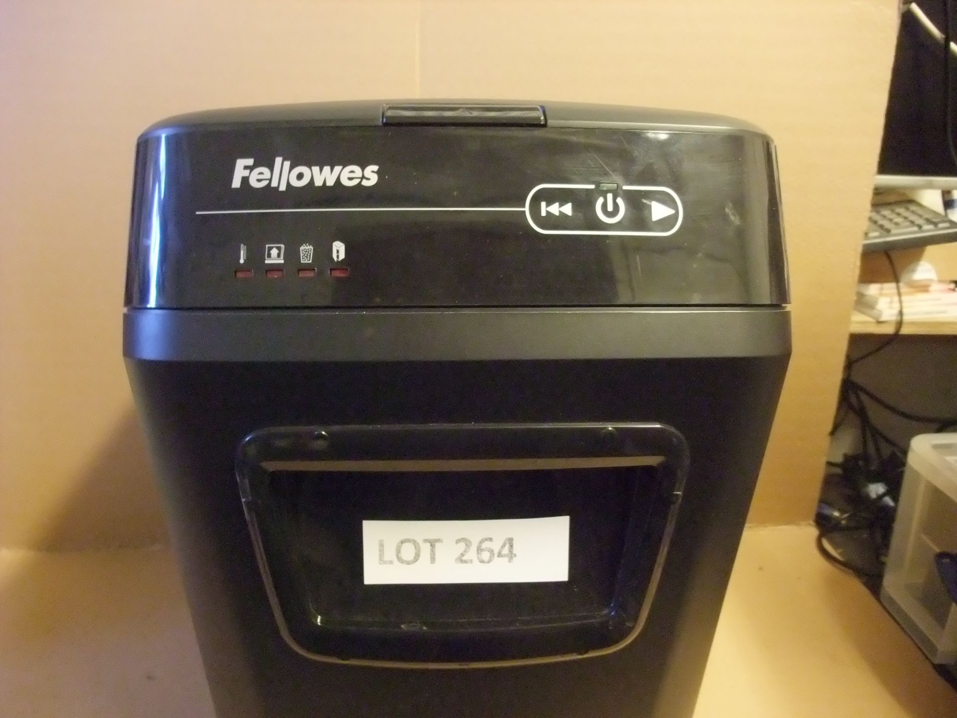 Fellowes 150C Cross-Cut ShredderPlease read the following important notes:- All lots must be cleared - Image 2 of 4