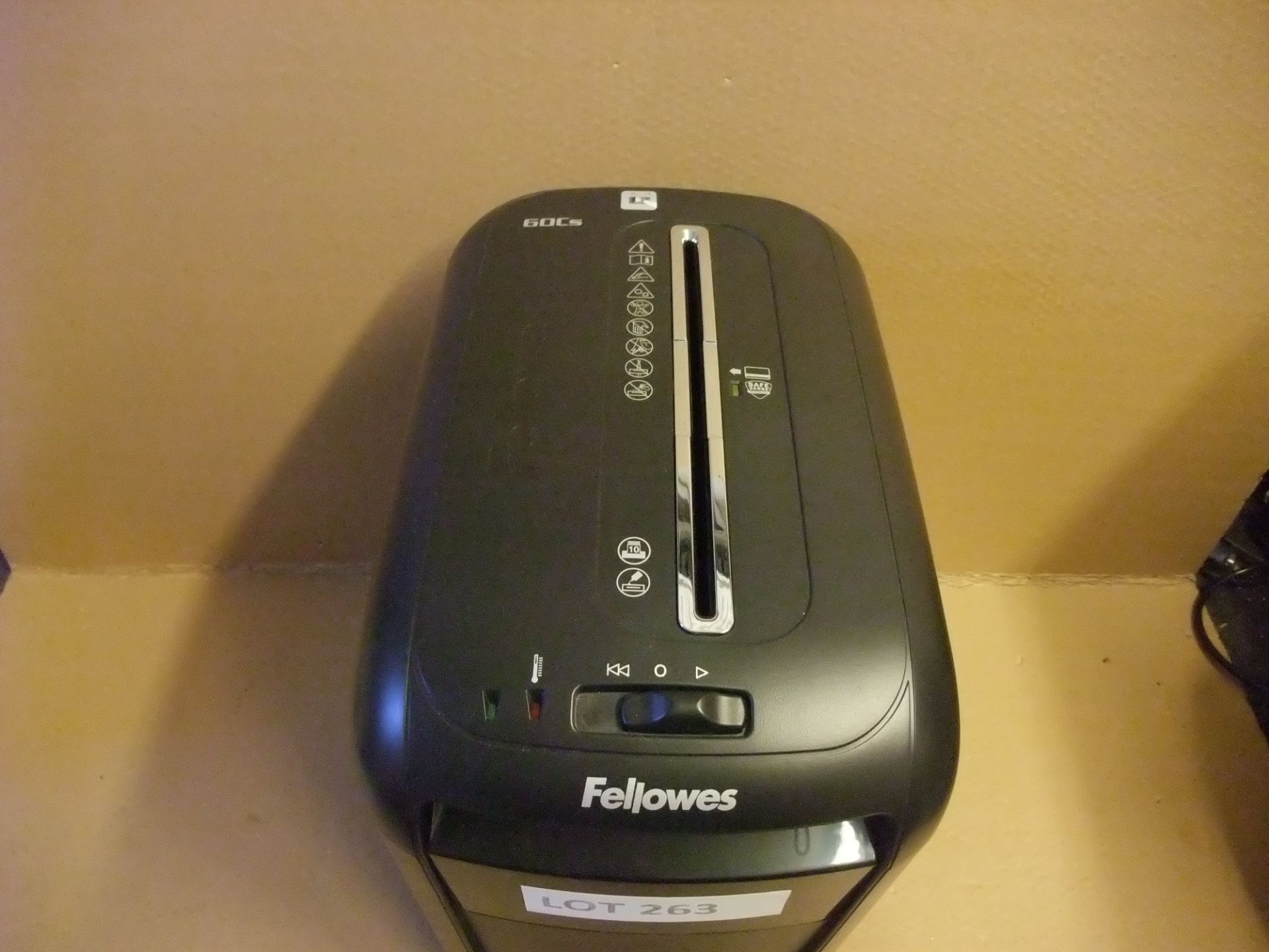 Fellowes 60Cs Cross-Cut ShredderPlease read the following important notes:- All lots must be cleared - Image 2 of 2
