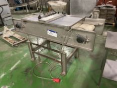 Stainless Steel Finger Roll Slicer, with spare cutting spindle and steel standPlease read the
