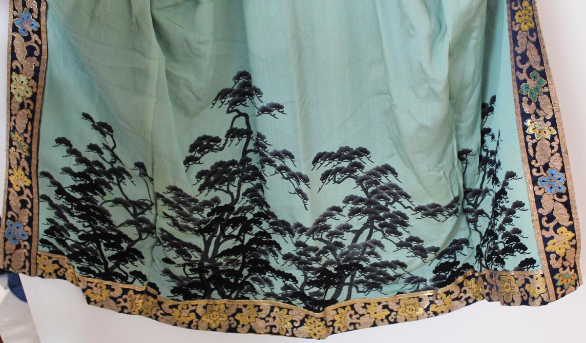 Chinese Embroidered Blue Ladies Summer Coat - Image 4 of 16