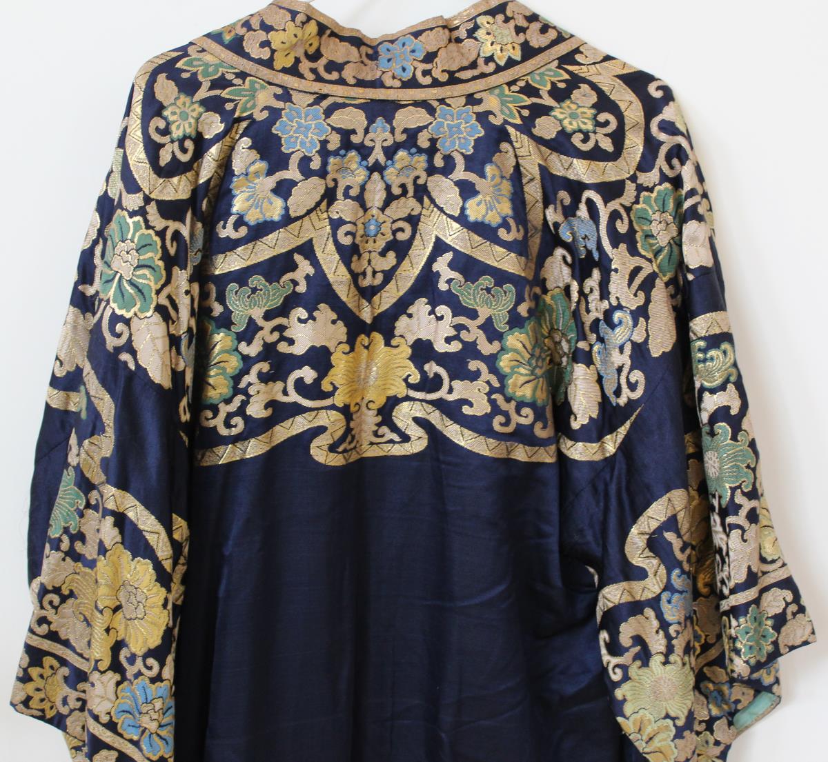 Chinese Embroidered Blue Ladies Summer Coat - Image 12 of 16