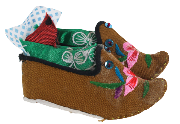 Pair of Chinese Cloth Child's Shoes - Image 2 of 14