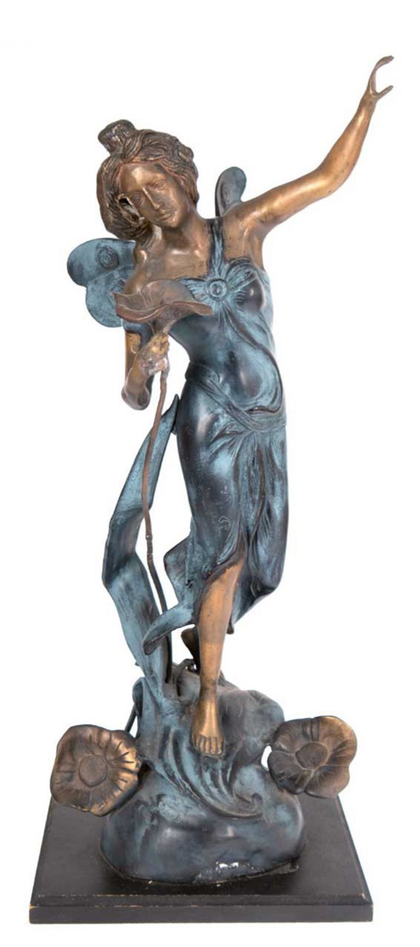 Jugendstil-Figur "Elfe mit Blüten", Metallguß, z.T. bronziert und gefaßt, auf Holzplinthe, H. 62 cm