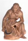 Keramik-Figur "Alte hockende Frau mit Sichel", Imperial Amphora, Turn Teplitz, gemarkt, H. 24 cm