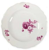 Meissen-Teller, um 1760, Purpurrote Blumenmalerei, Neuer Ausschnitt, Stand min. best., 1. Wahl, Dm.