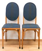 Paar Art-Deco-Stühle, um 1920, Buche, gepolsterter Sitz und ovale Rückenlehne, blauer Stoffbezug, 9