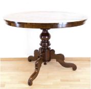Biedermeier-Tisch, Mahagoni, gedrechseltes Fußgestell auf 3 Beinen, ovale Platte, Gebrauchspuren, P