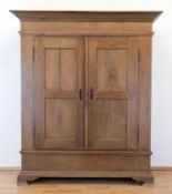 Biedermeier-Schrank, Eiche, 2-türiger Korpus mit geradem Profilgesims, Gebrauchspuren, 189x162x63 c