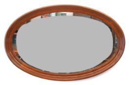Spiegel, Mahagoni furniert, oval, 74x116 cm