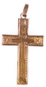 Kreuz-Anhänger, Rußland, Moskau 1843, 56 Zol. GG (14 kt), beidseitig fein ziseliert, L. 4,5 cm