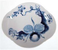 Meissen-Gebäckschale, Blaue Orchidee, ovale Form, 1 Schleifstrich, L. 17 cm, H. 4 cm