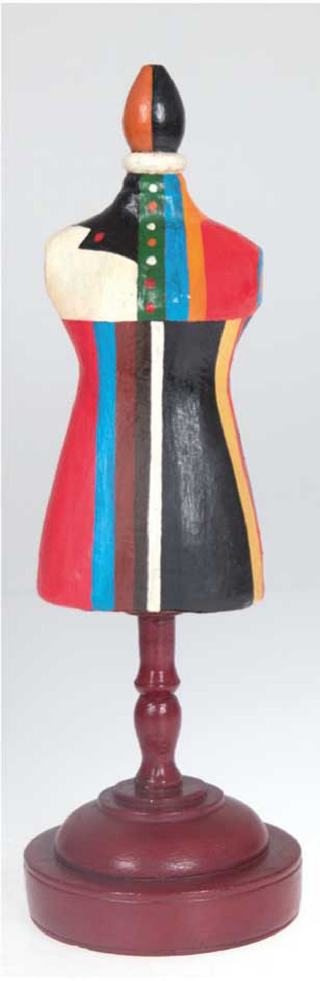 Suprematistische Kleiderpuppe, SU 50er Jahre, Pappmaché auf Holzständer, polychrom bemalt, H. 33 cm