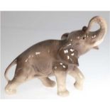 Figrur "Schreitender Elefant mit erhobenem Rüssel", Keramik, polychrom staffiert, Western Germany,
