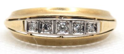 Ring, 585er GG, in Reihe besetzt mit 5 Brillanten von zus. ca. 0,15 ct., RG 58,5, ges. 4,03 g